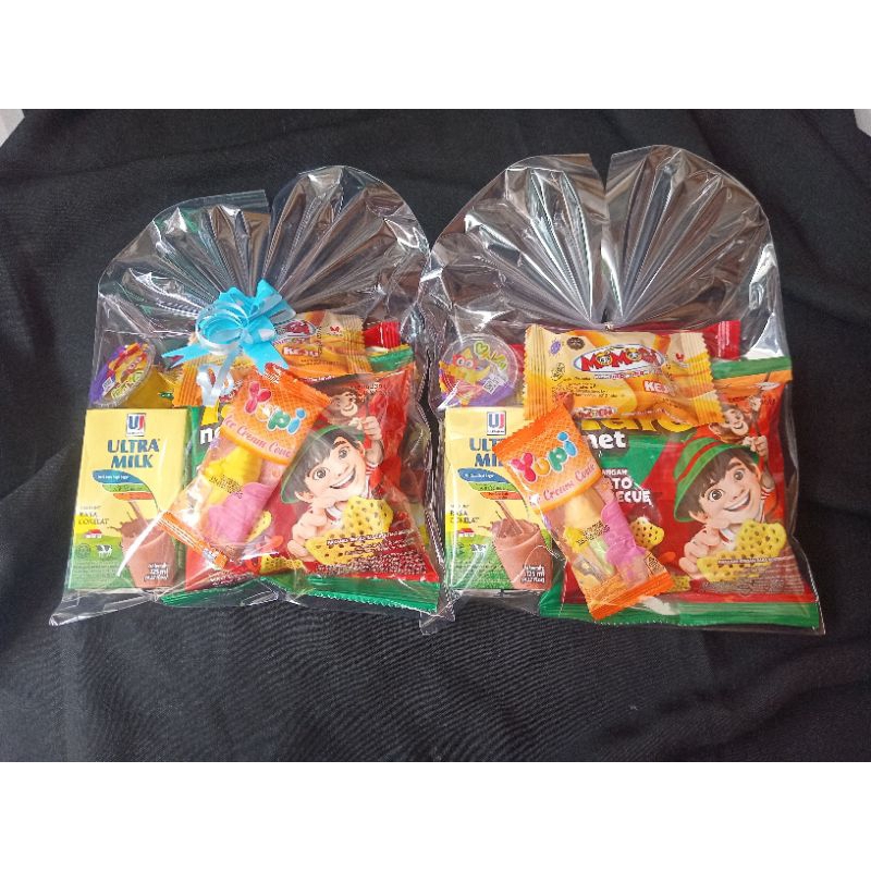

Hampers Bingkisan Ulang tahun ultah Anak Snack Susu Ultra bentuk kipas
