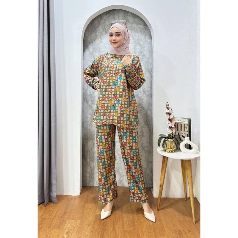 ONE SET SETELAN KEMEJA DAN CELANA KULOT RAYON BATIK