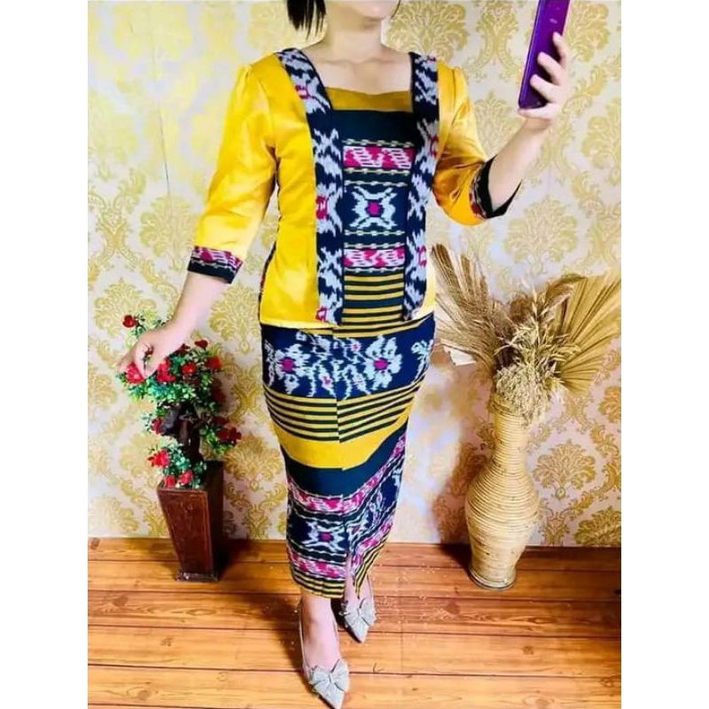 Setelan Tenun Wanita