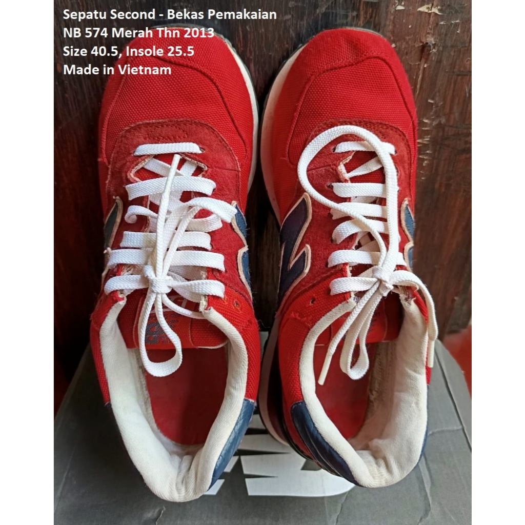 Sepatu Second - NB Unisex 574 Merah Thn 2013