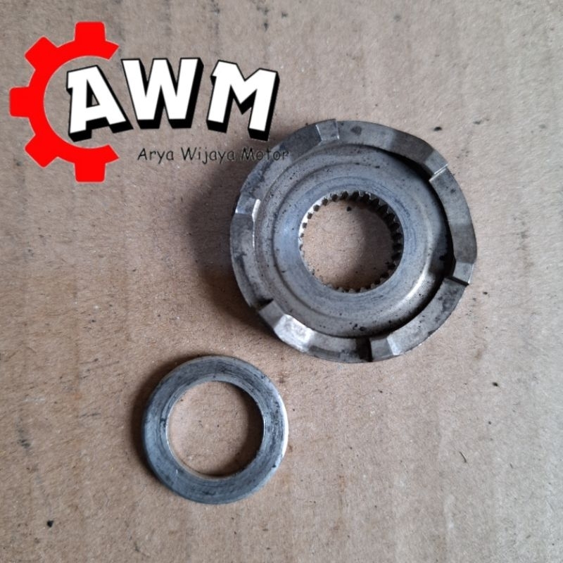 Gigi lawan stater vario beat scoopy original