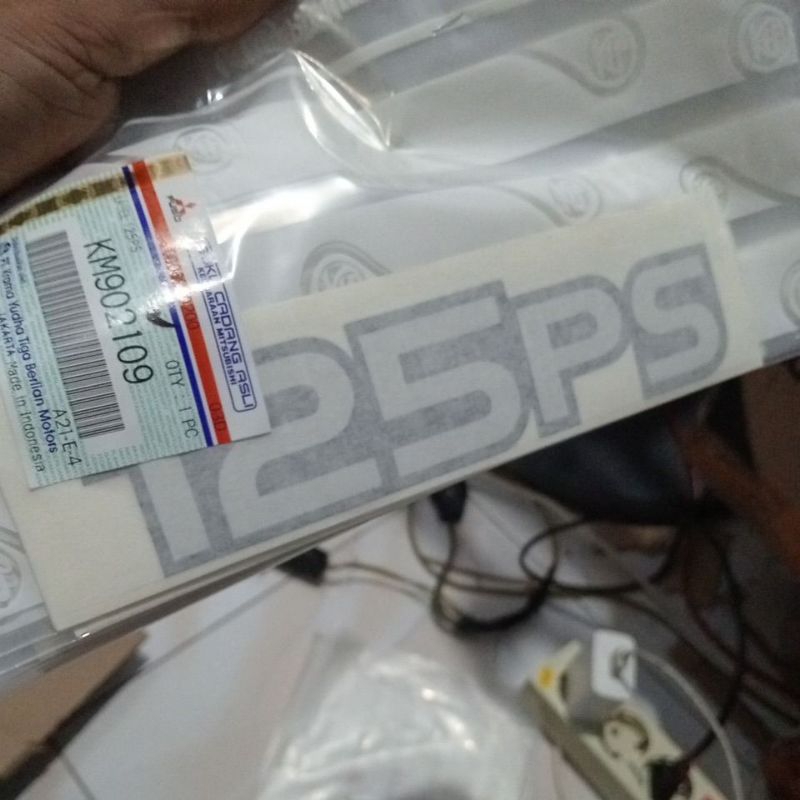 Stiker 125ps Canter original