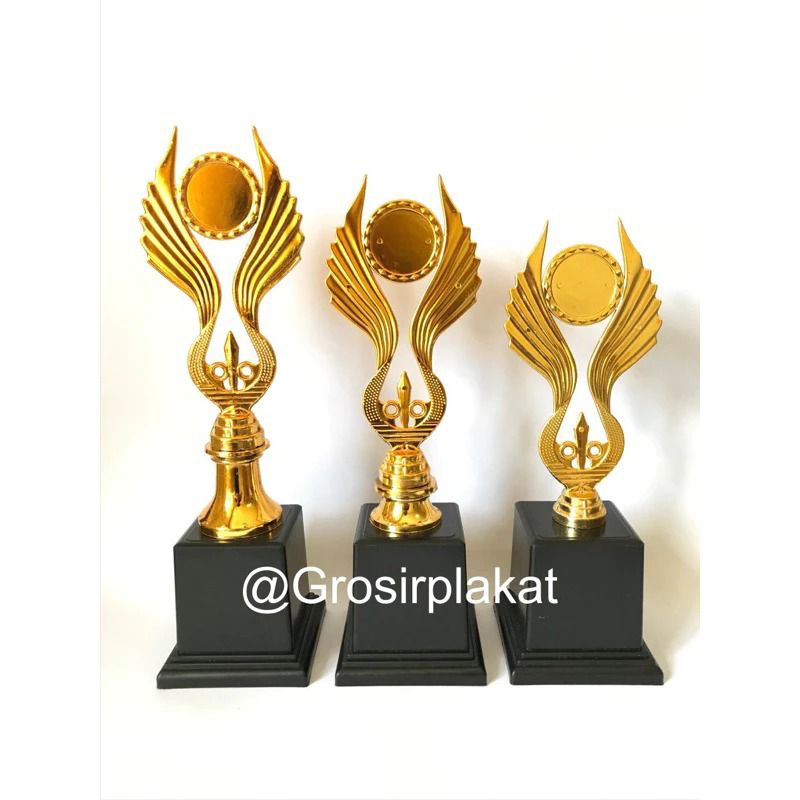 Piala 1 set emas