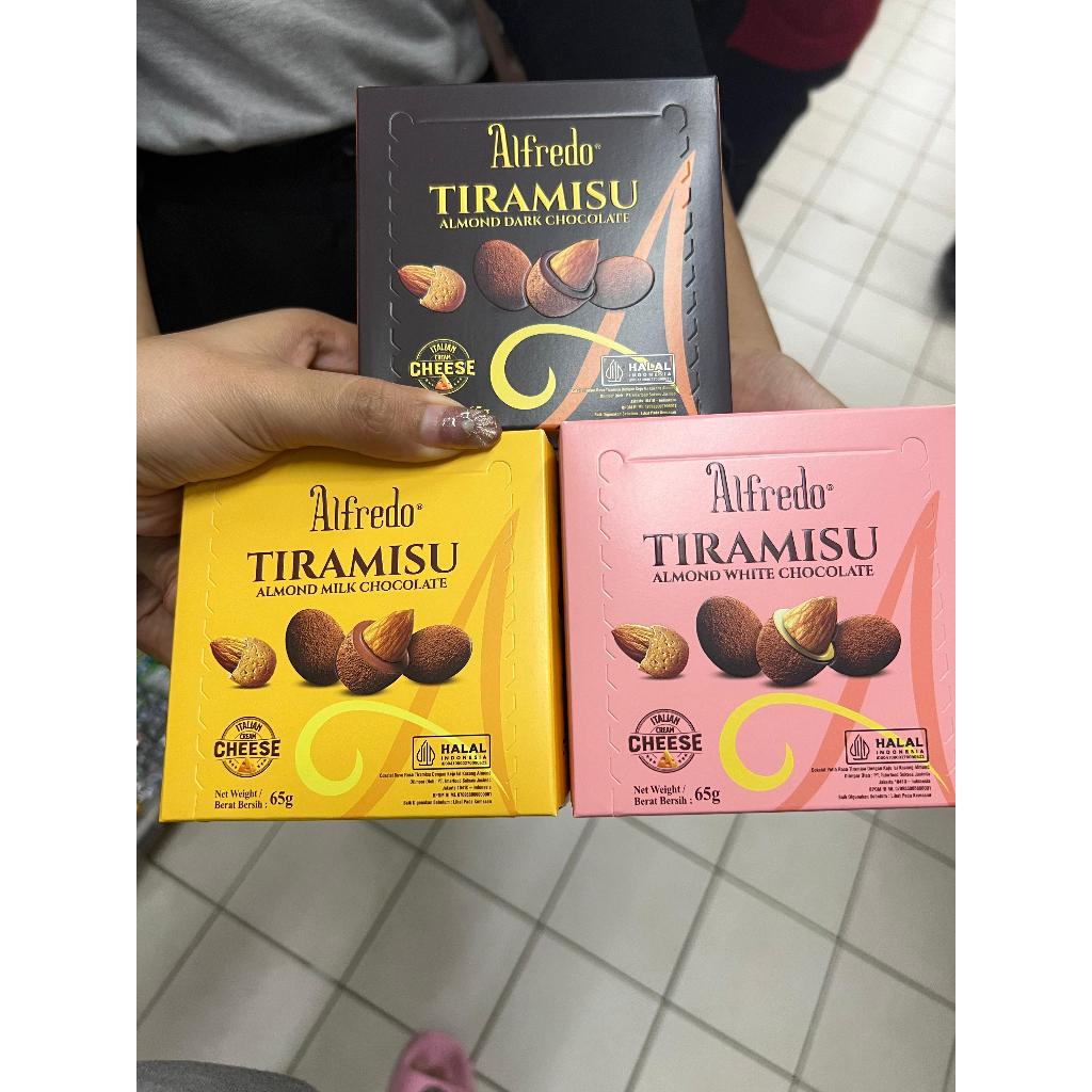 

ALFREDO TIRAMISU ALMOND DARK CHOCOLATE, ALMOND MILK CHOCOLATE, ALMOND WHITE CHOCOLATE