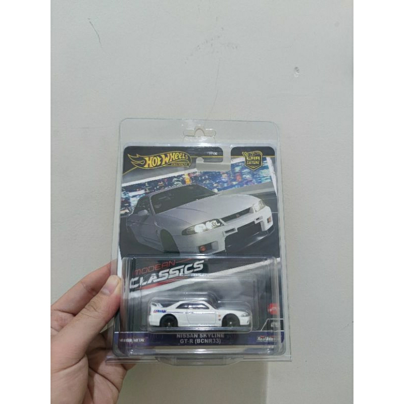 Hot Wheels HW Premium Modern Classics Nissan Skyline GTR R33