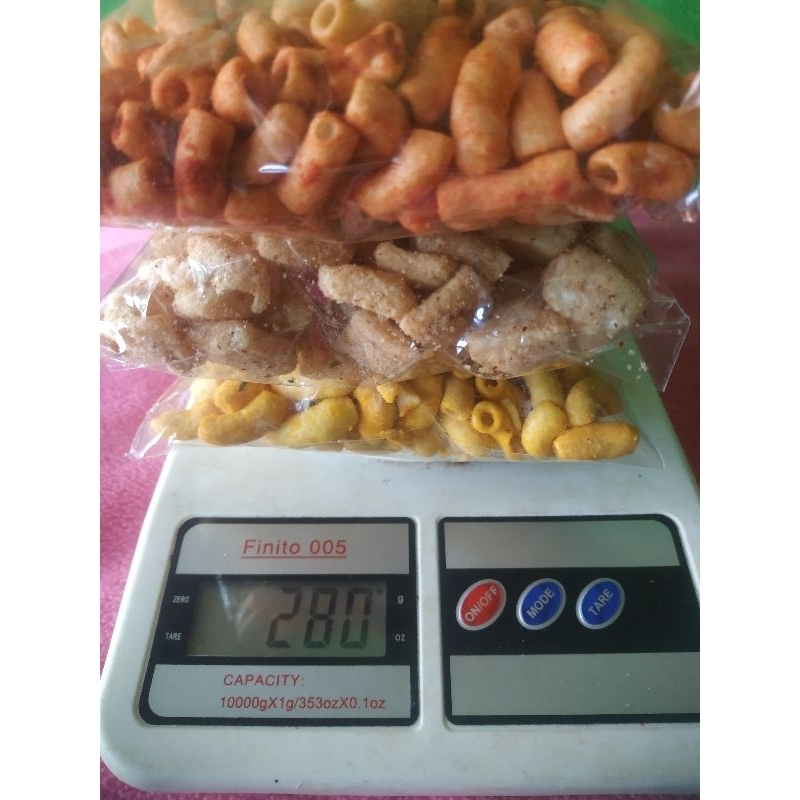 

Paket murce kripik(makaroni bantat rasa jagung manis&balado+krupuk tahu pedas jeruk