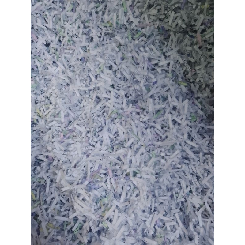 

Kertas Cacah/Kertas Serut Hampers