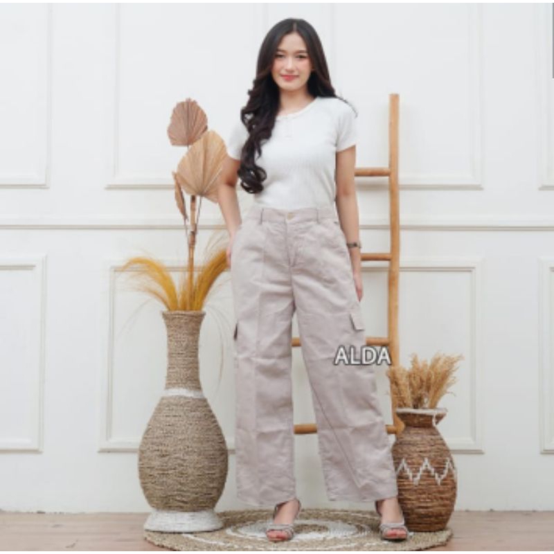 CELANA CARGO WANITA/ CARGO WANITA/ CELANA PANJANG WANITA/ CELANA PANJANG/ CELANA CARGO KEKINIAN/ KUL