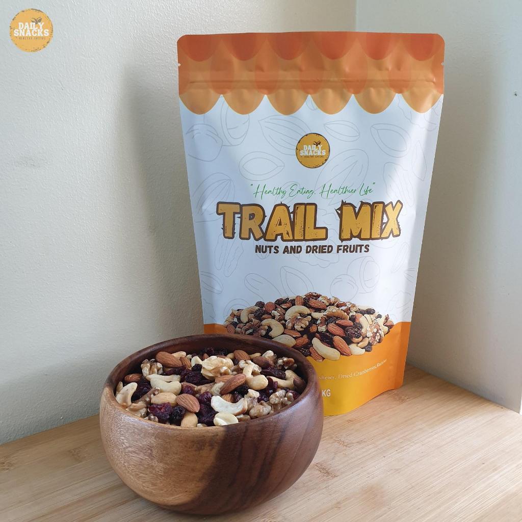 

RB Daily Snacks Trail Mix Nuts and Dried Fruits (Pouch)