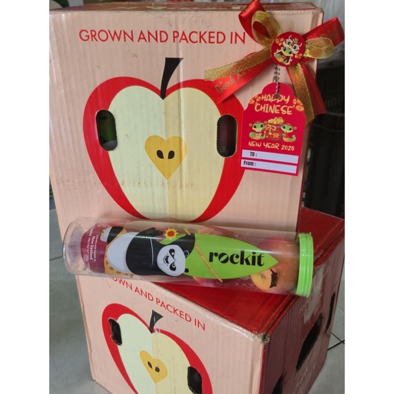 

hampers imlek apel rockit isi 16 tube