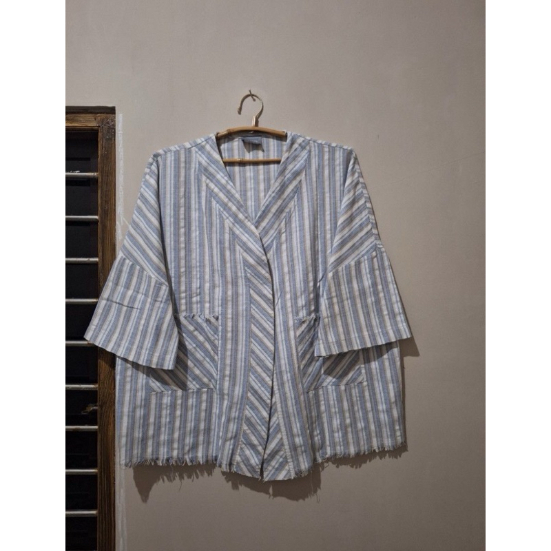 outer this is april preloved