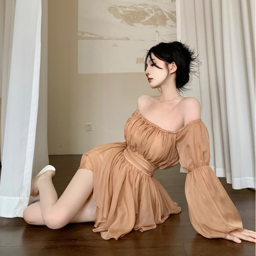 Gaun strapless satu bahu wanita baru seksi pinggang tipis gaun pendek pedas gaun pendek fashion temp