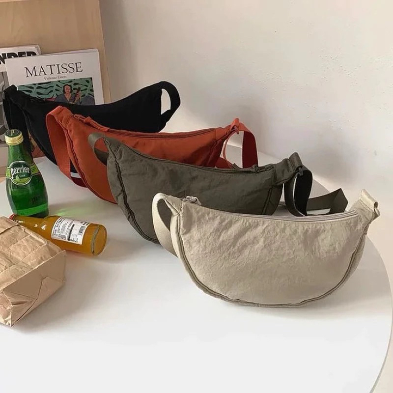 Tas Selempang Wanita Half Moon Bag Waist Bag Sling Bag Halfmoon Tas Bahu Tas Uniqlo