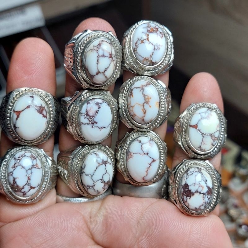 Batu cincin pirus putih urat merah garansi batu asli original dim kantoran / urat ceplok kuro persia