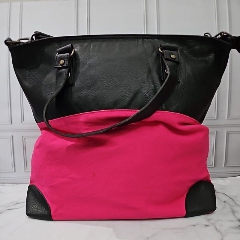 Preloved Shoulder Bag Pink Fuschia