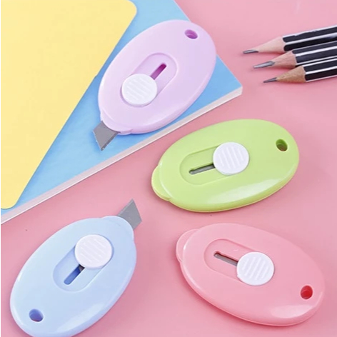 

Cutter Mini Karakter Wortel Cutter Travelling Portable Gambar wortel Lucu Cuter Polos