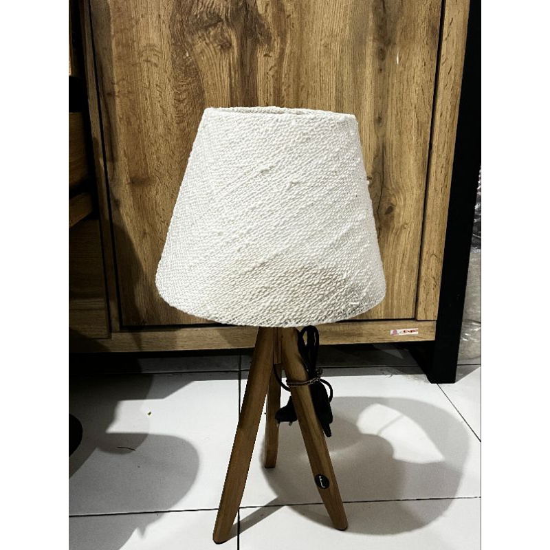 Stand Lampu Hias/Lampu tidur/Lampu Meja + gratis lampu