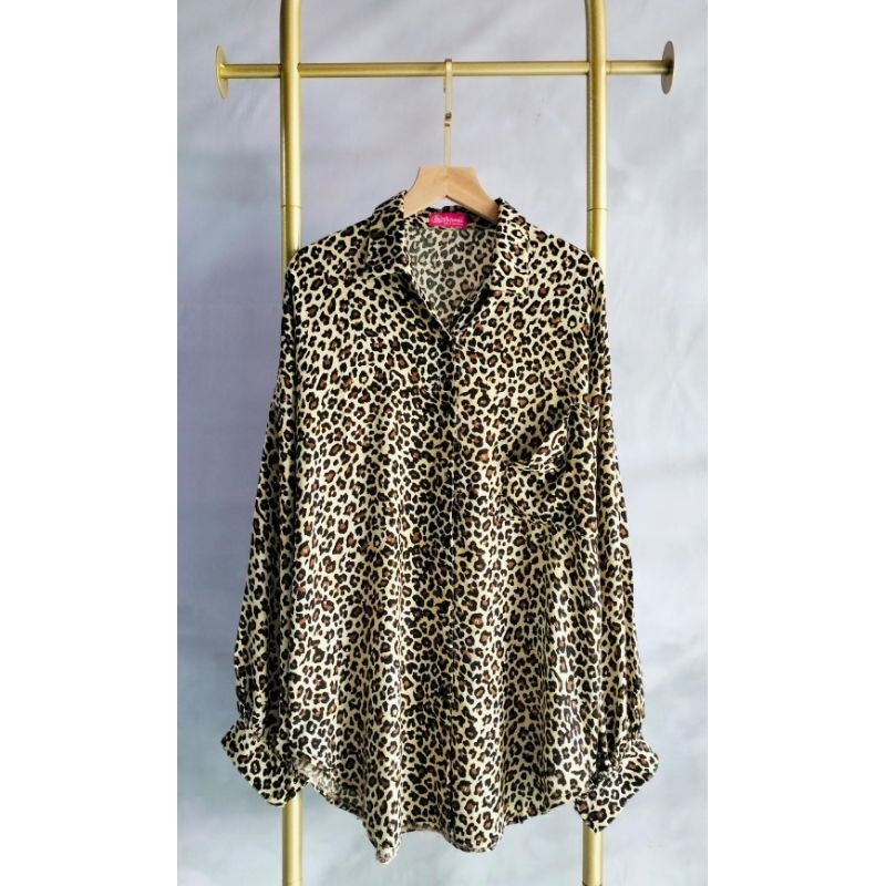 Blus Motif Leopard Lengan Panjang