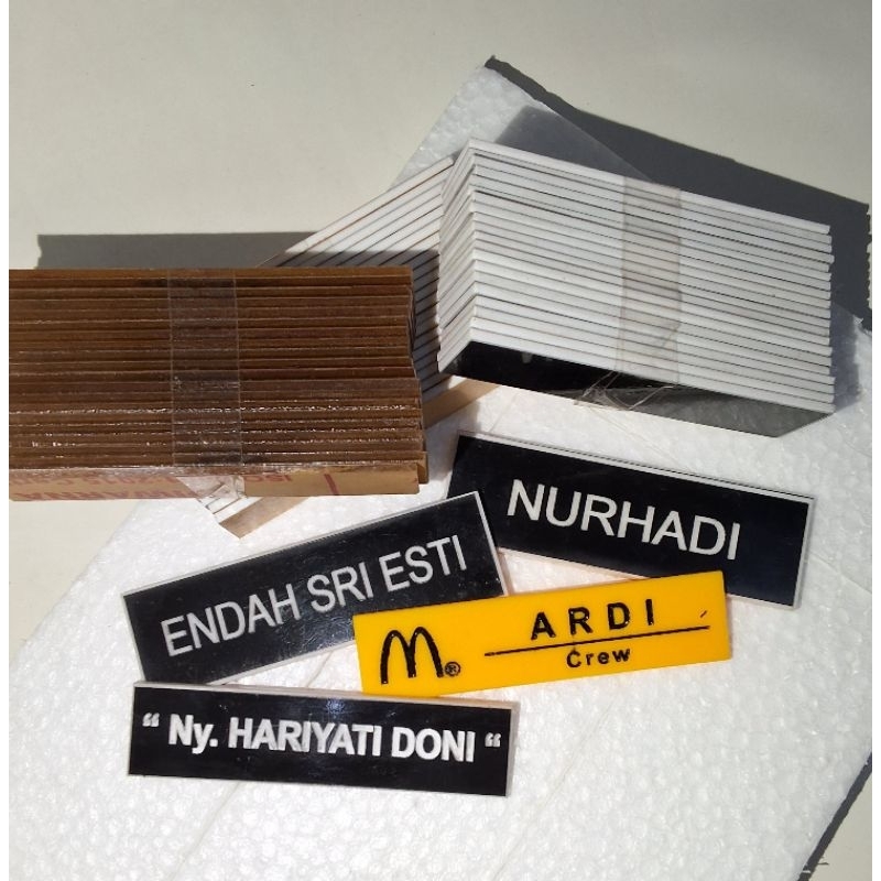 

Nama Dada custom/ Nama Dada Akrilik/ NameTag/ Name Tag Akrilik ( TULIS NAMA DICATATAN)