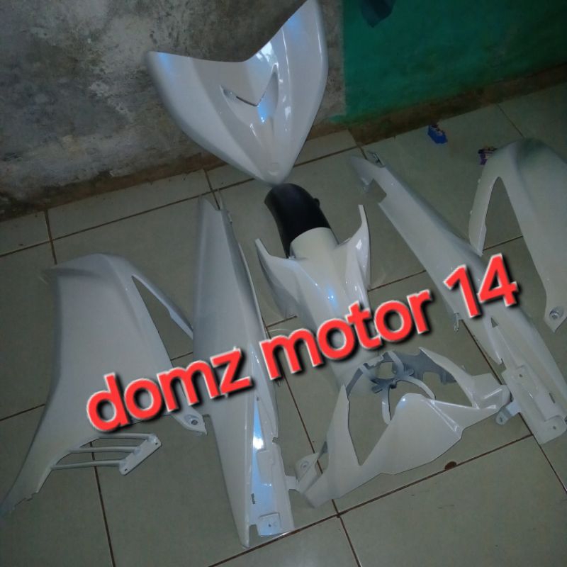 cover body halus yamaha jupiter mx new 135 putih lembayung biru