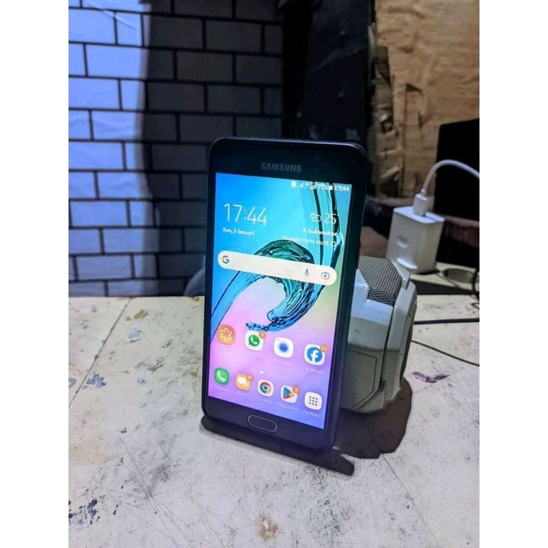 Samsung galaxy a7 2016 3/32 Second Sein Resmi Indonesia