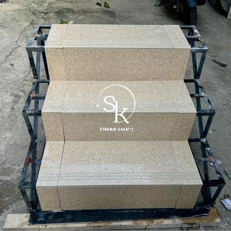 Granite Tangga Stepnosing 30x80 20x80 | 30x90 20x90 | Terazzo Cream Matt Kombinasi Lis | Niro