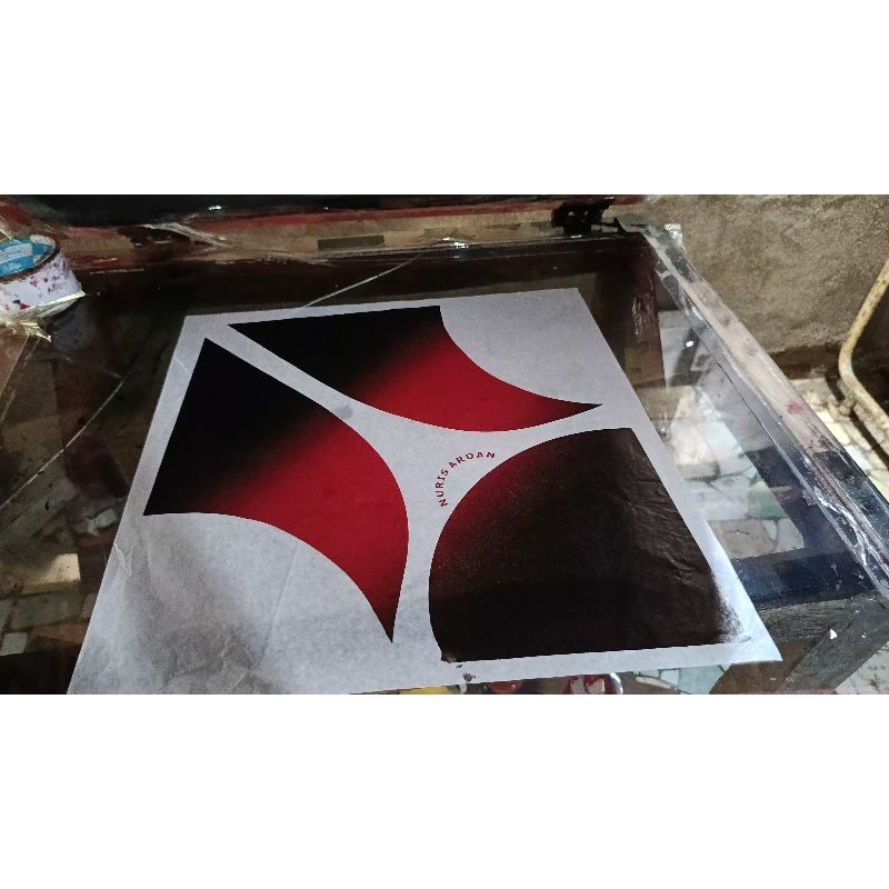 kertas layangan Minyak putih