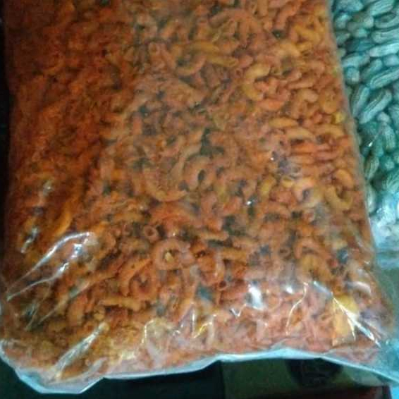 

Makaroni pipa pedas daun jeruk 1000 gram/1 kg