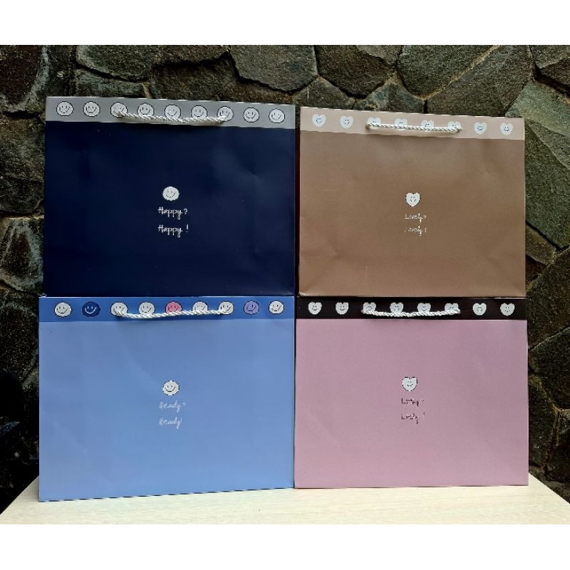 

Paper bag lucu ukuran 32x25.5x11.5cm