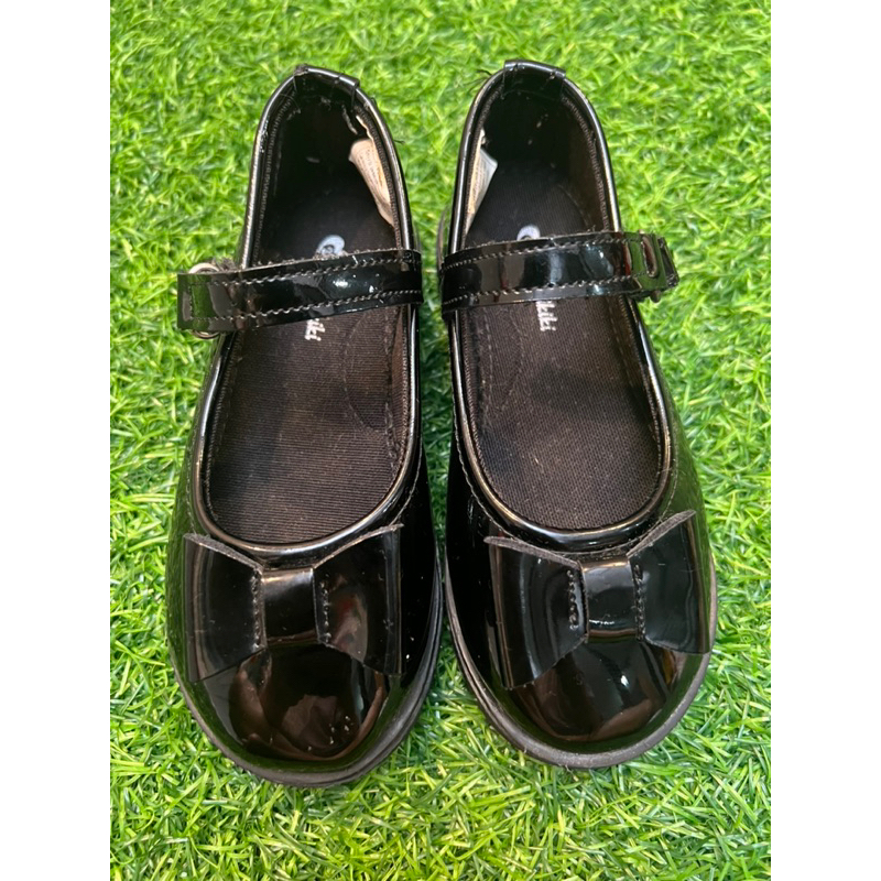 Preloved Sepatu Anak Hitam LC Waikiki