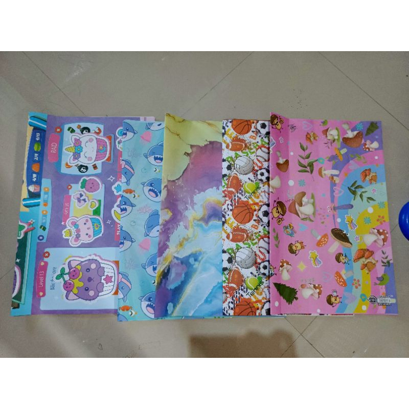 

[ 1 Pcs ] Kertas Kado Motif Tebal Karakter Batik