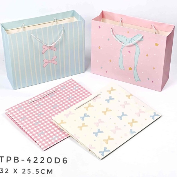 

PAPER BAG AESTHETIC COQUETTE PITA ESTETIK KOTAK-KOTAK UKURAN L/TAS KADO