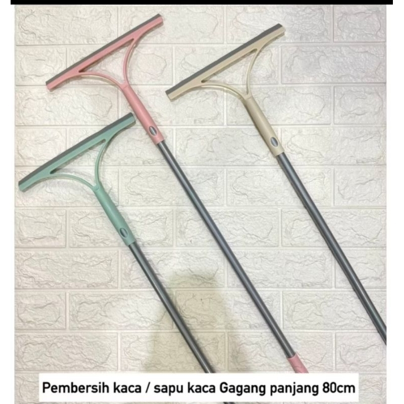 Pembersih kaca panjang. Wiper kaca. alat bersih kaca