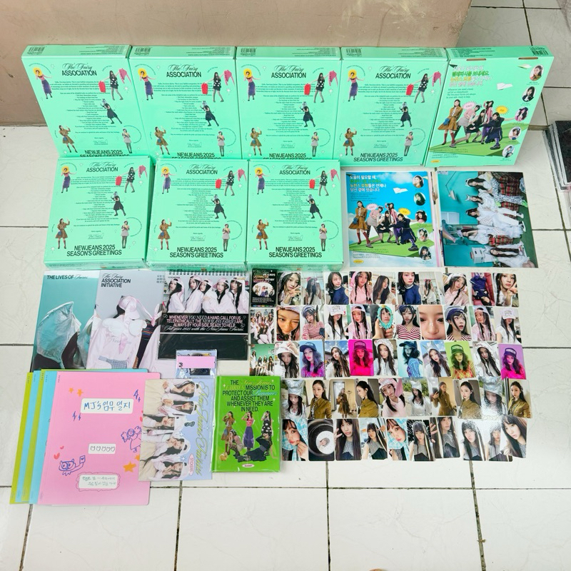 PHOTOCARD NEWJEANS SEASON GREETING NEWJEANS 2025 PC NEWJEANS MINJI HANNI DANIELLE HAERIN HYEIN DESKC