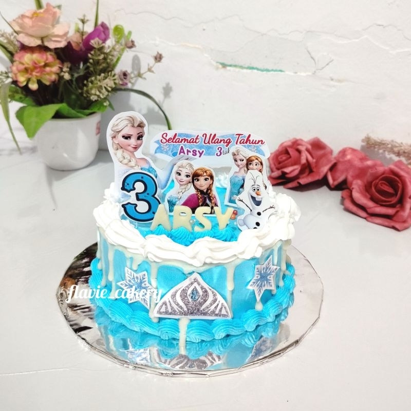 

Cake ultah 12cm dengan topper