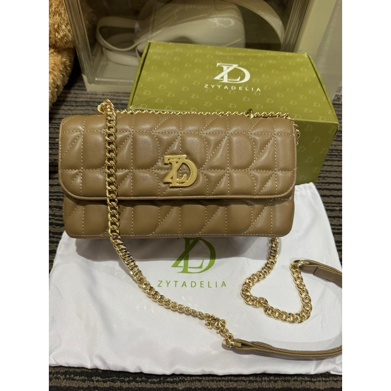 Preloved Tas Zytadelia