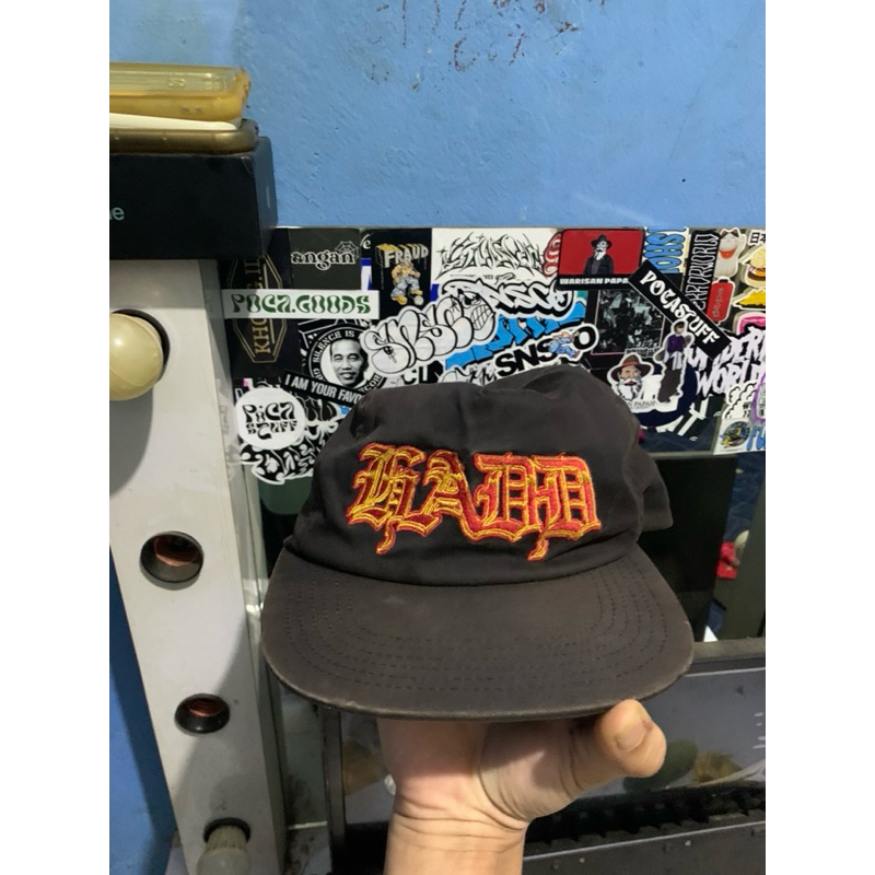 Topi Toda Hitam Kuningan