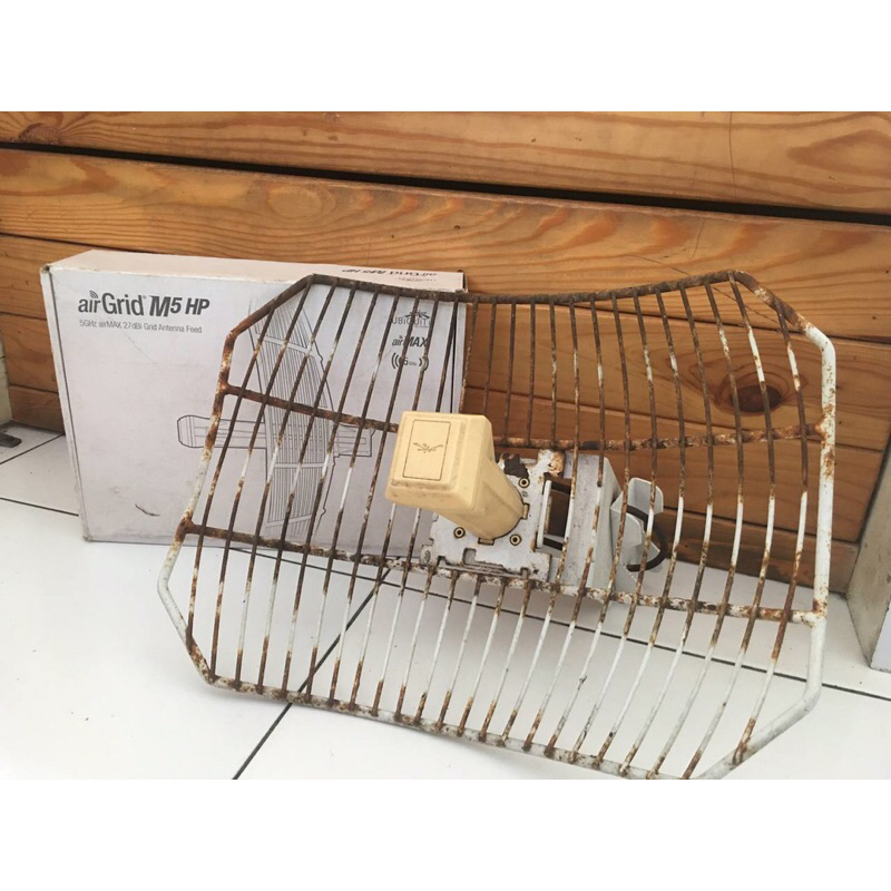 Second Ubiquity Airgrid M5hp 27dBl