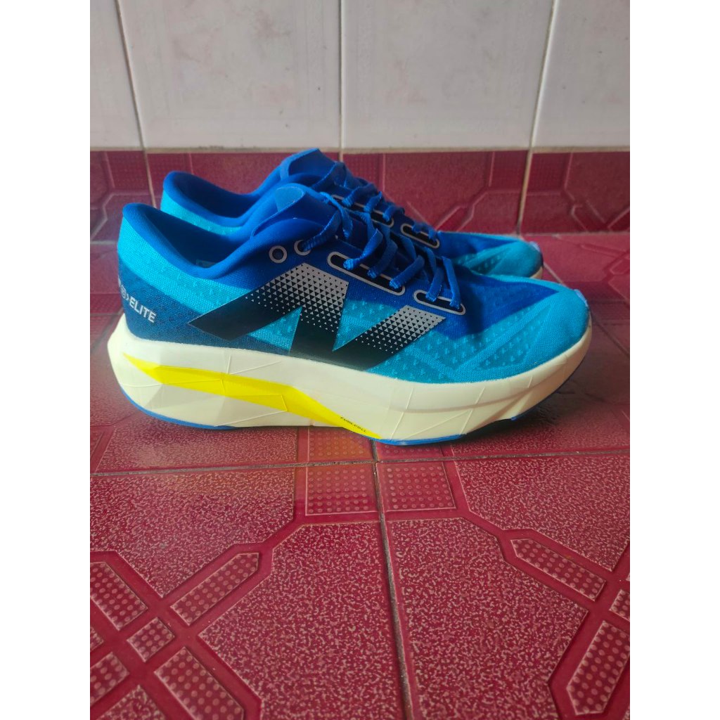 Sepatu running NB Elite v4 2nd