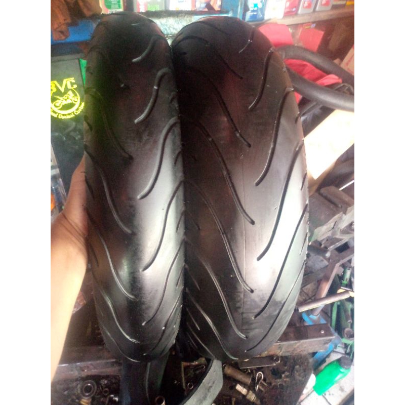 ban tubles Michelin ukuran 110/70_17 copotan