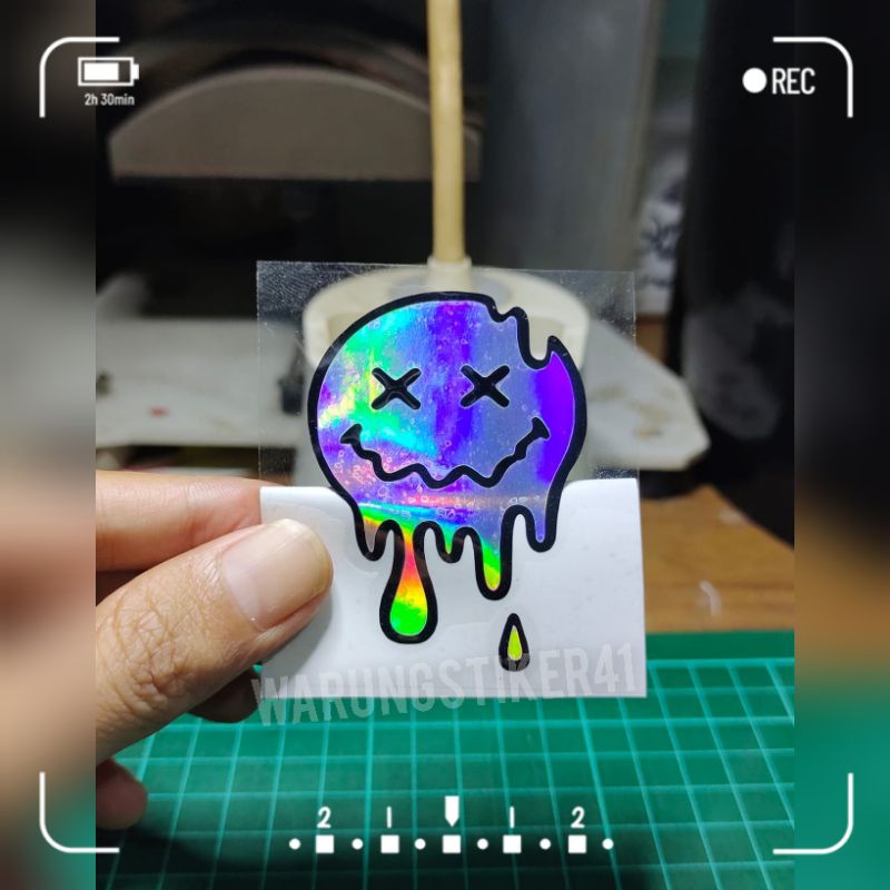 

stiker emot senyum hologram sticker murah berkualitas