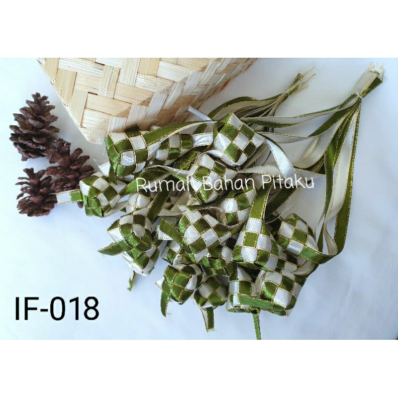 

(IF-018) APLIKASI IDUL FITRI/LEBARAN KETUPAT PITA SATIN UK. +-3,5 X 3,5CM, COCOK UNTUK HIASAN HAMPERS, HARGA per-IKAT (ISI 12 BIJI)