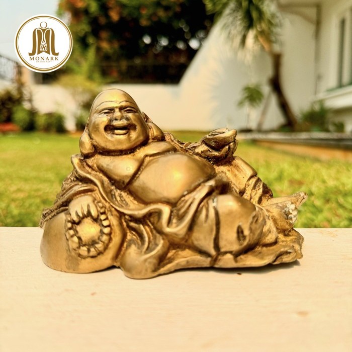 Monark Patung Buddha Mini Kuningan Elegan - Simbol Kegembiraan dan Kemakmuran - Patung Buddha Keraji