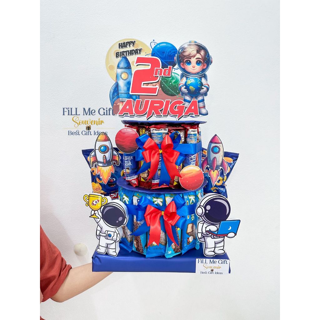 

Astronot - Snack Tart Ulang Tahun / Birthday Gift Snack Tower 2 Tingkat