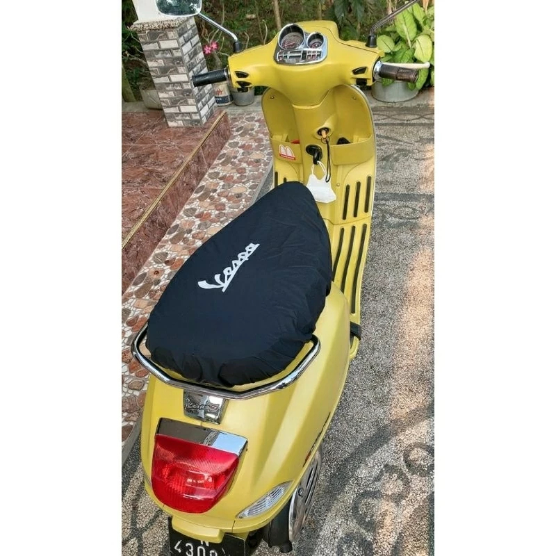 Sarung jok vespa matik.Cover jok Vespa matik primavera