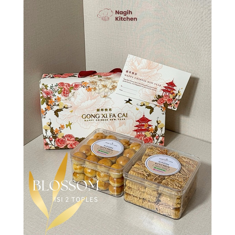 

ready stock [BLOSSOM | DRAGON | SPARROW] HAMPERS IMLEK 2025 CNY HAMPERS isi 2 toples Kue Kering Hadiah CNY Gift Imlek Hampers Chinese New Year Parcel Imlek Lunar Gift Hampers Sincia Nastar Wisman Kue Kering Imlek Kue Sincia Hampers Lunar Gift Kado Imlek