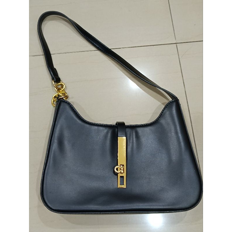 PRELOVED BAGS & ACCESSORIES - THRIFTING TAS AKSESORIS PEREMPUAN LAKI-LAKI TAS BAHU CROSSBODY ROTAN B