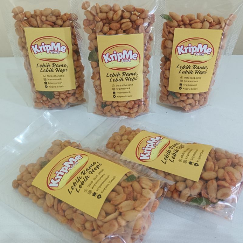 

Kacang Balado Aroma Daun Jeruk Kemasan Sedang (200 gr), Cemilan Khas Makassar, Oleh-Oleh Makassar