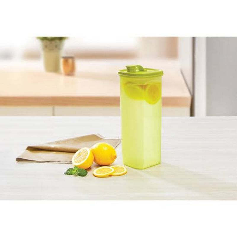 Slim Line Tupperware With Strainer - Green