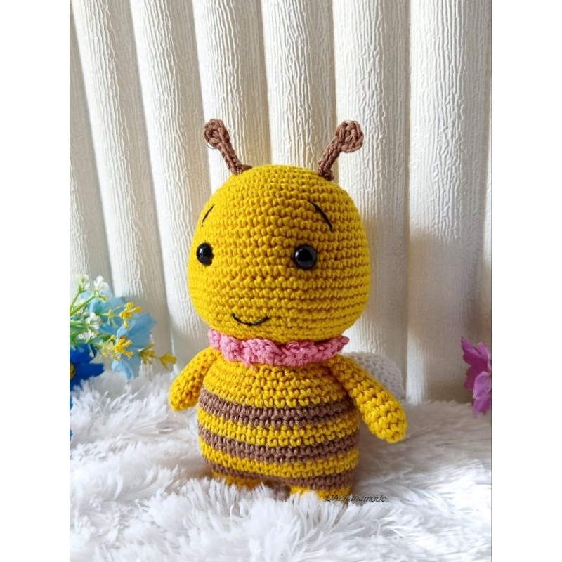 AMIGURUMI BEE